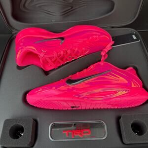 Nike Aja Wilson AOne Hyper Pink Warning Label Size 12.5 Women Basketball Shoes